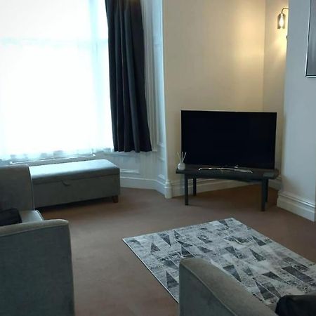 Stylish Apartment In City Centre With Parking 프레스턴 외부 사진