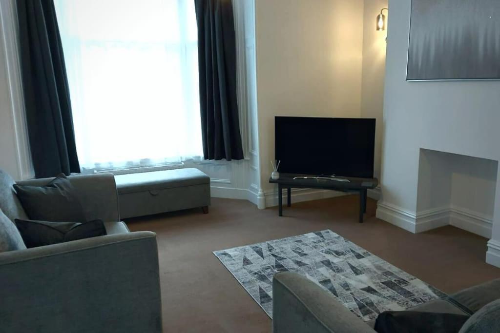 Stylish Apartment In City Centre With Parking 프레스턴 외부 사진