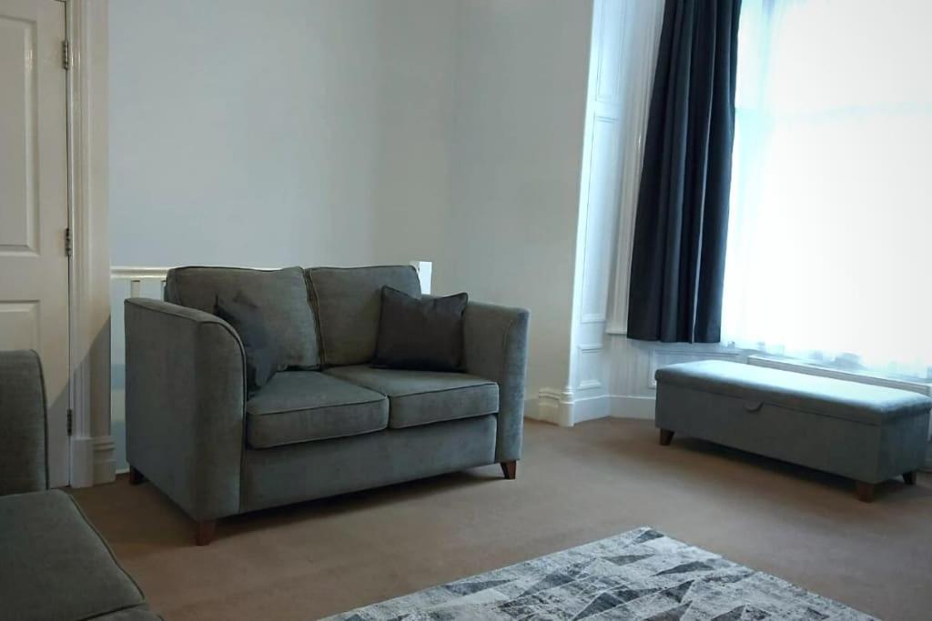 Stylish Apartment In City Centre With Parking 프레스턴 외부 사진