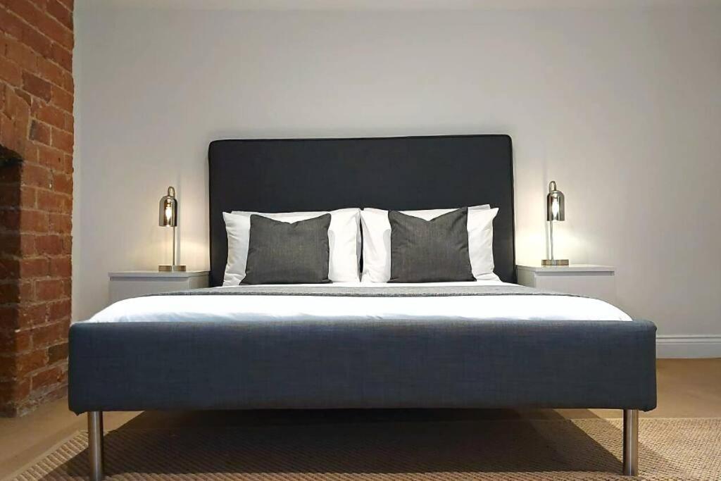 Stylish Apartment In City Centre With Parking 프레스턴 외부 사진