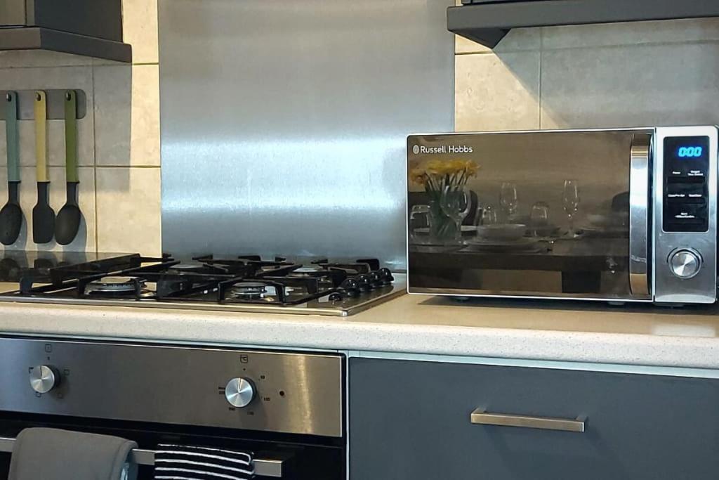Stylish Apartment In City Centre With Parking 프레스턴 외부 사진