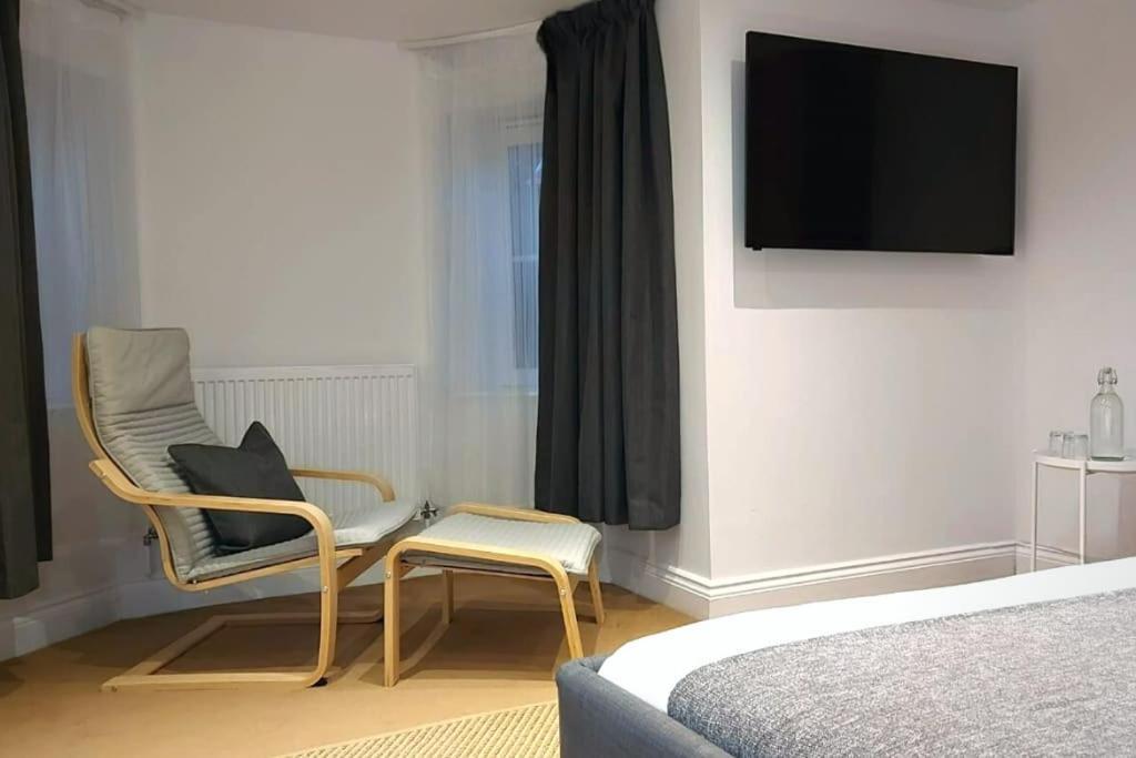 Stylish Apartment In City Centre With Parking 프레스턴 외부 사진